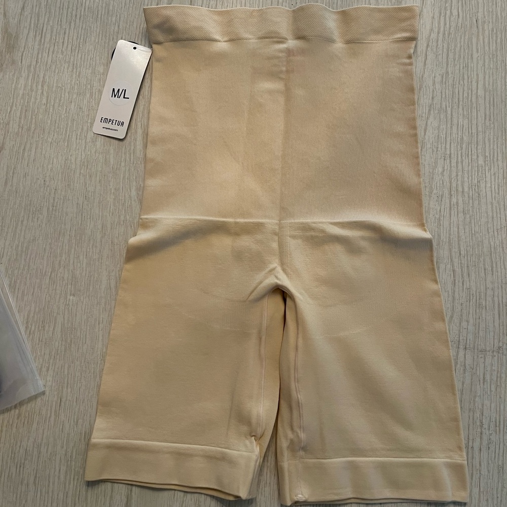 HIGH WAISTED EMPETUR SHAPER SHORT size M/L